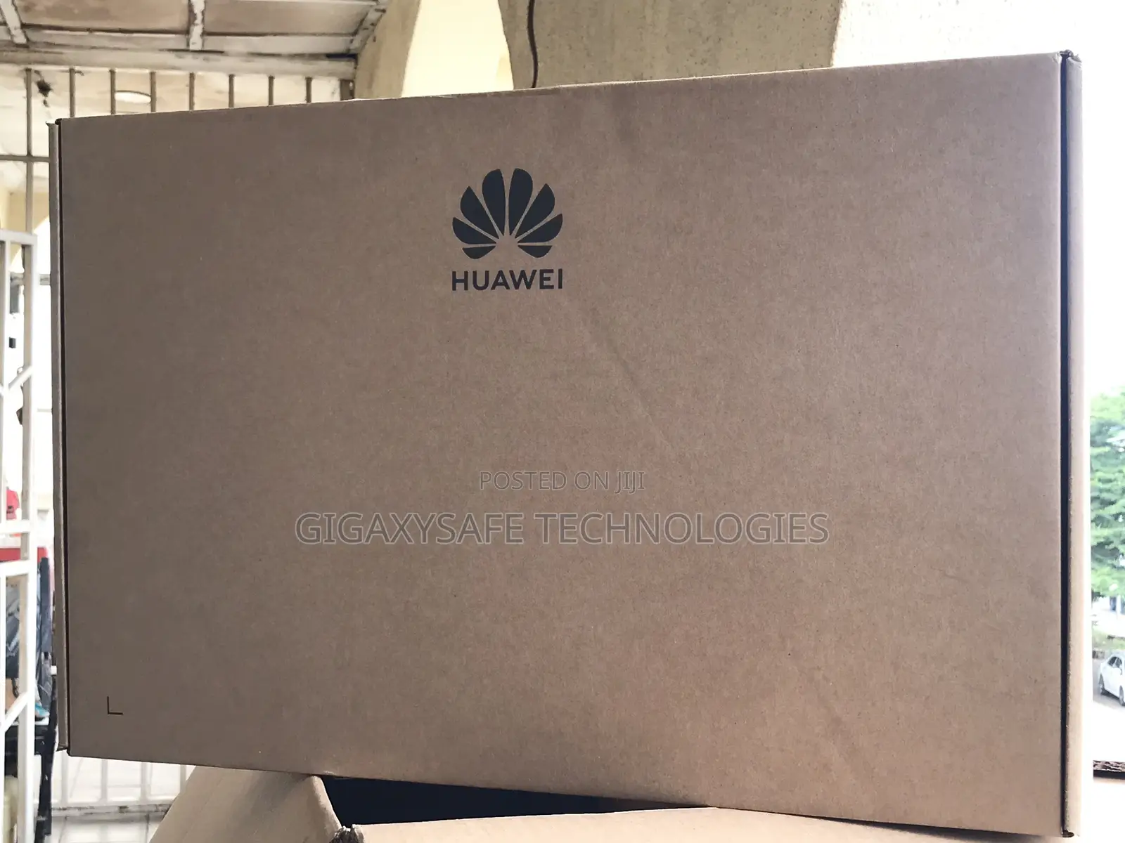 S5735-L48p4x-A1, Huawei CloudEngine S5735 Switch48xGE PoE+/4x10GE SFP+
