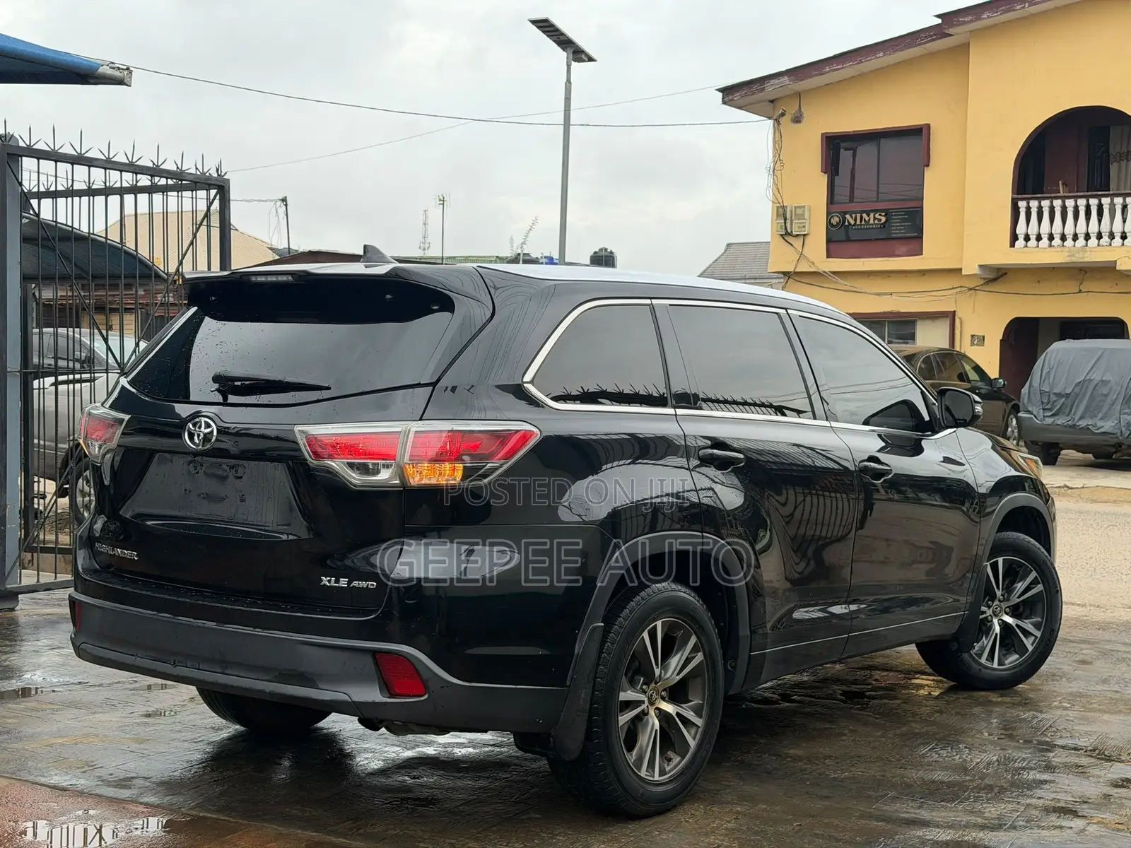 Toyota Highlander XLE V6 4x4 (3.5L 6cyl 6A) 2016 Black
