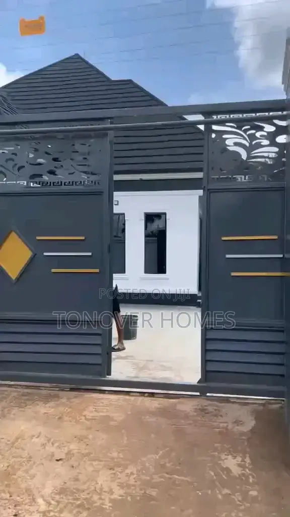 4bdrm Bungalow in Owerri for sale