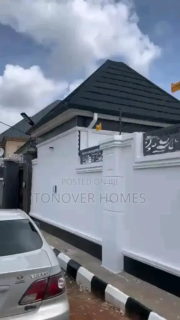 4bdrm Bungalow in Owerri for sale