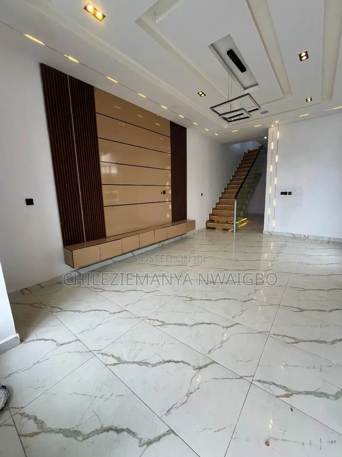4bdrm Duplex in Ikota for sale