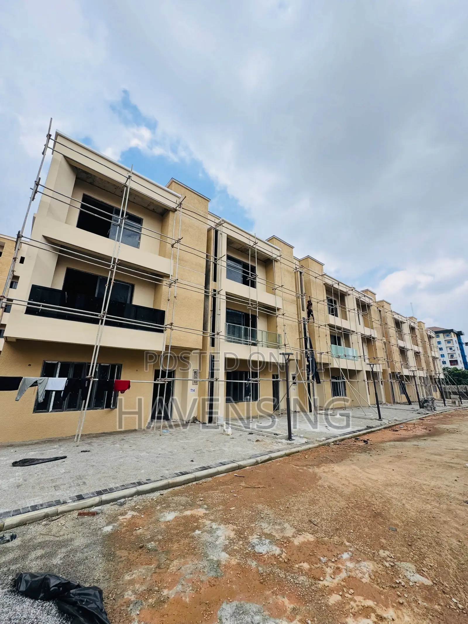 4bdrm Duplex in Mabushi for sale