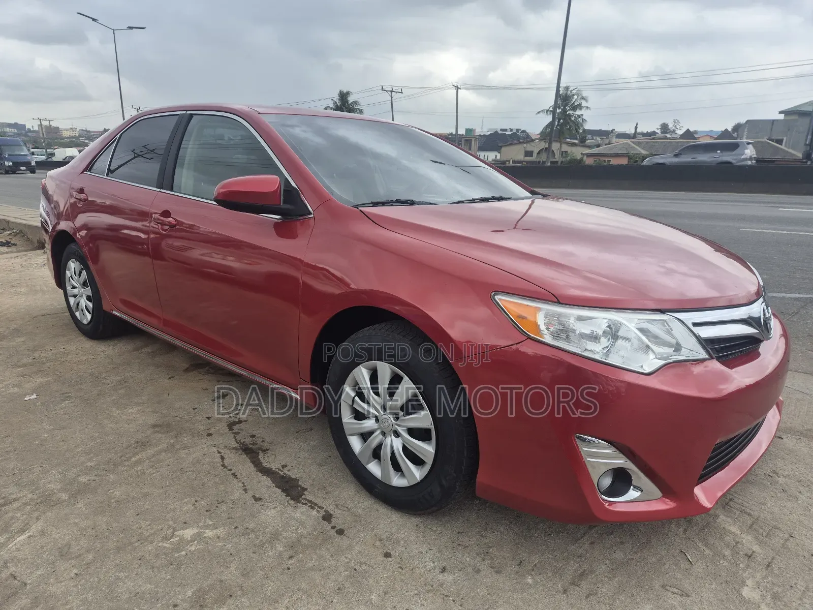 Toyota Camry LE 4dr Sedan (2.5L 4cyl 6A) 2012 Red