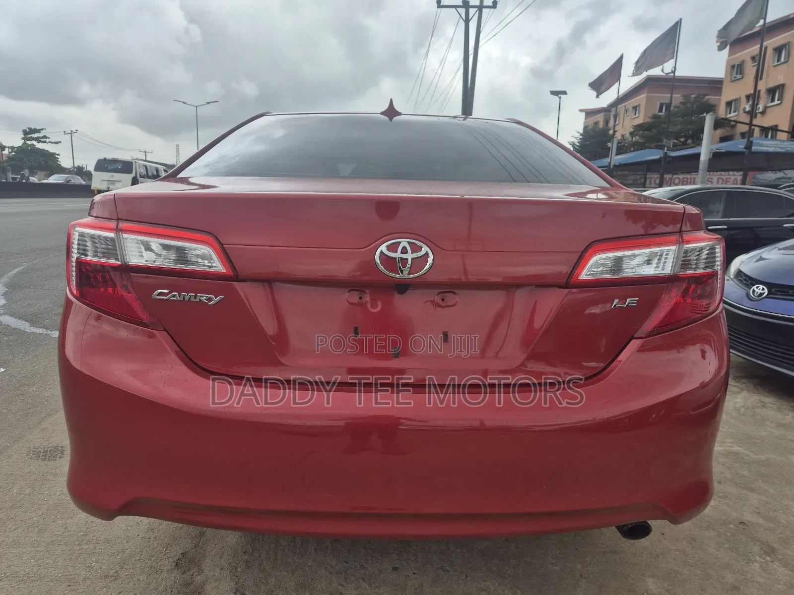 Toyota Camry LE 4dr Sedan (2.5L 4cyl 6A) 2012 Red