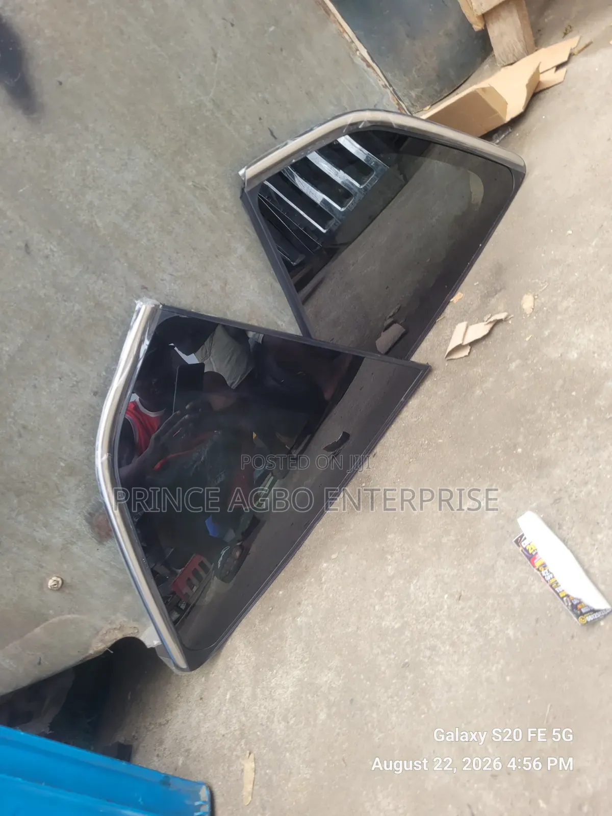 Toyota Last Vent Glass Rav4 2015