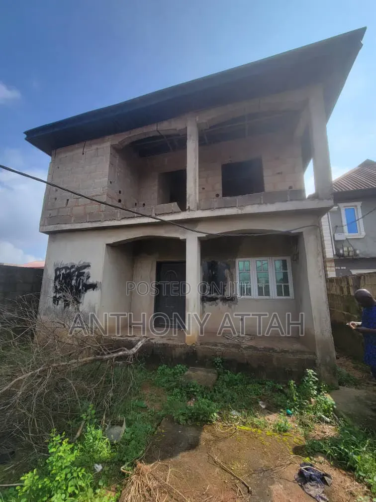Furnished 10bdrm Room & Parlour in An Estate, Ipaja Road for sale
