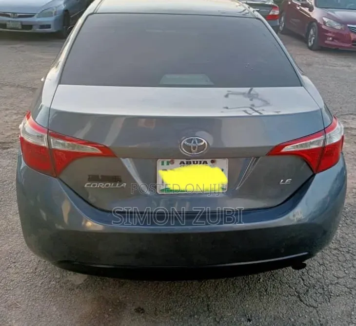 Toyota Corolla LE Plus 4dr Sedan (1.8L 4cyl CVT) 2016 Gray