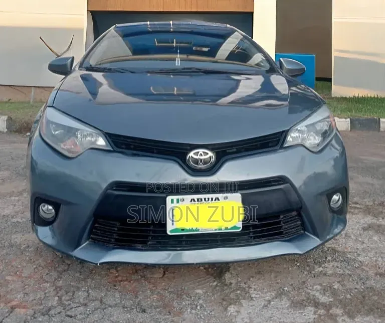 Toyota Corolla LE Plus 4dr Sedan (1.8L 4cyl CVT) 2016 Gray