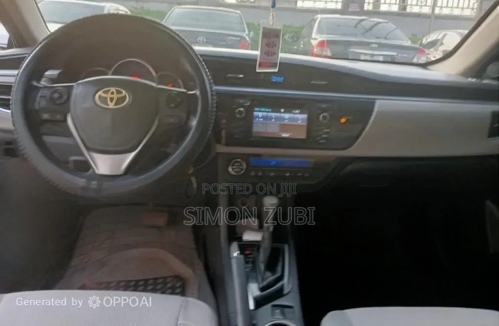 Toyota Corolla LE Plus 4dr Sedan (1.8L 4cyl CVT) 2016 Gray