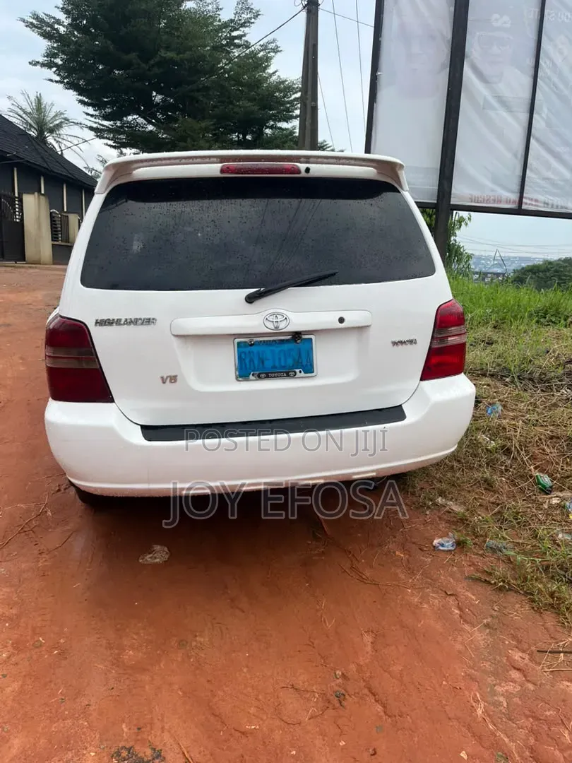 Toyota Highlander 2004 White