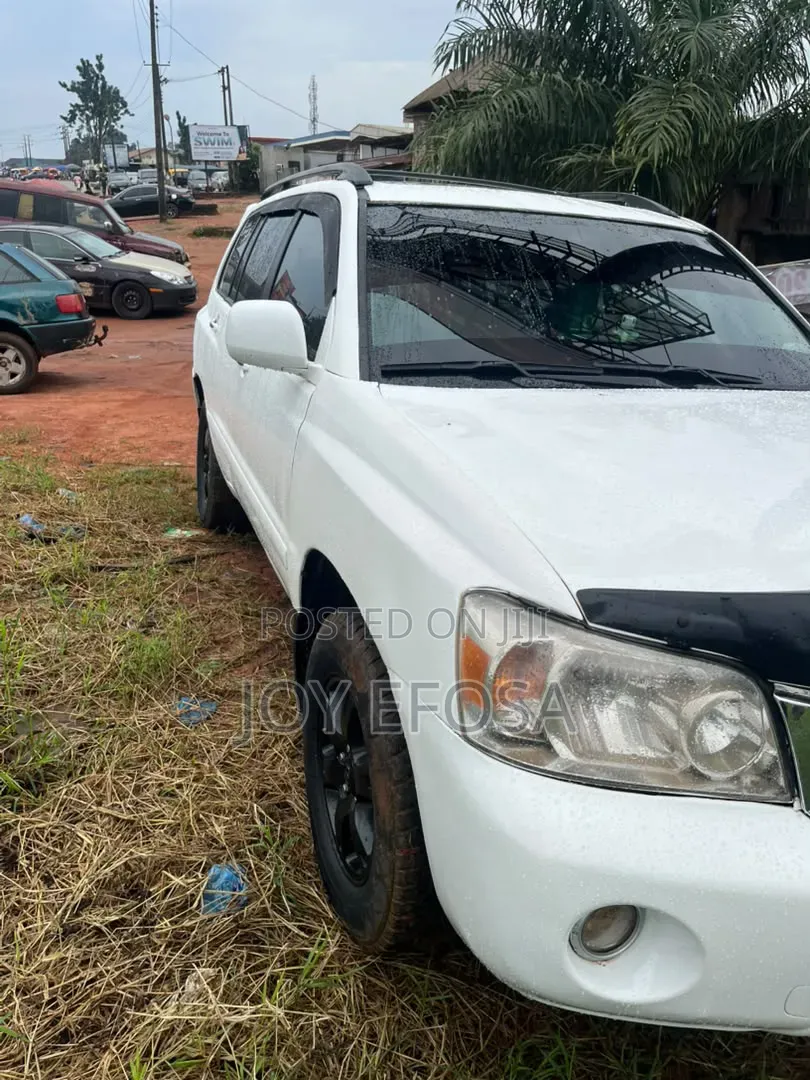 Toyota Highlander 2004 White