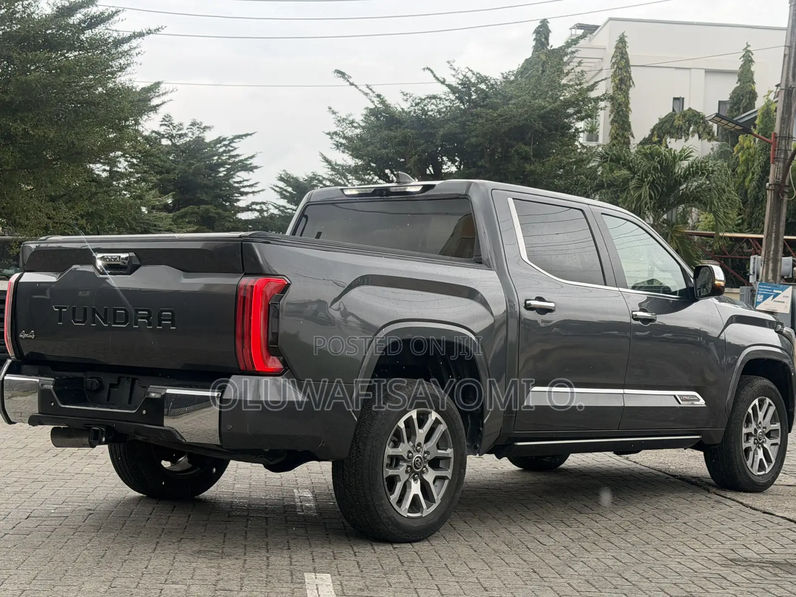 Toyota Tundra 1794 Edition CrewMax 5.5' Bed 2024 Gray