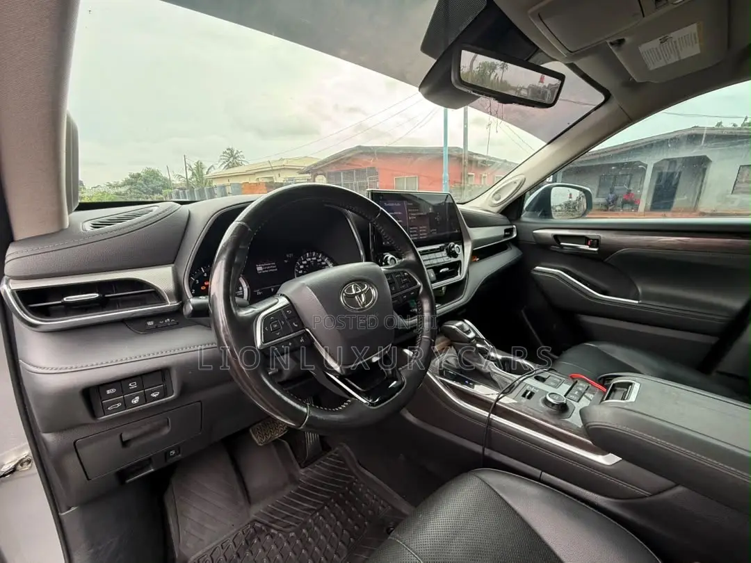 Toyota Highlander 2020 Silver