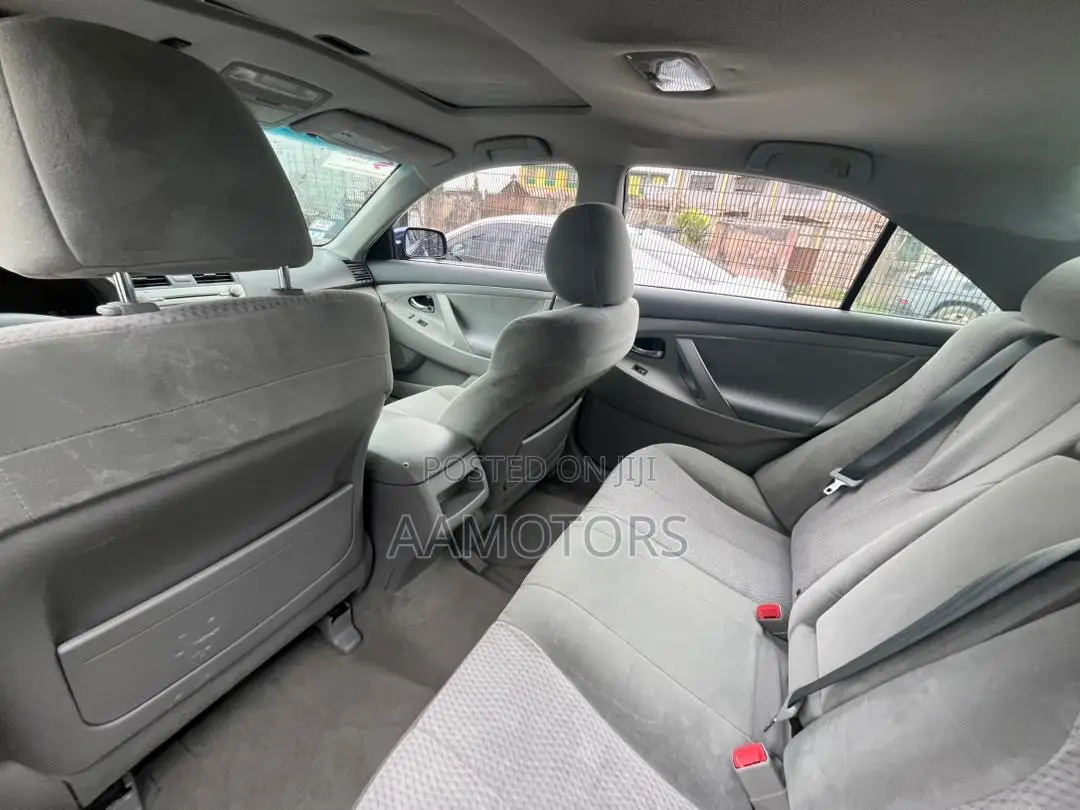 Toyota Camry LE 4dr Sedan (2.5L 4cyl 6AM) 2010 Blue