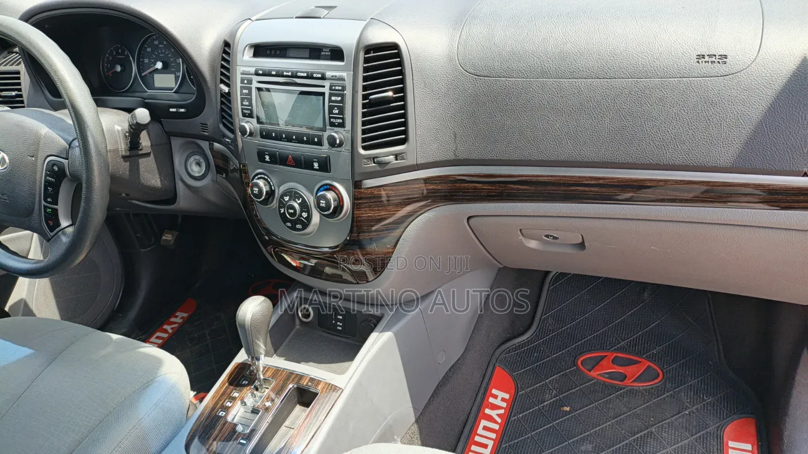 Hyundai Santa Fe 2012 Gray