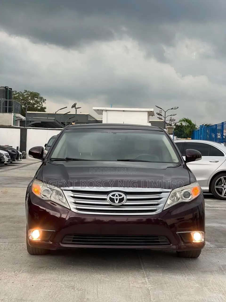 Toyota Avalon Base Sedan FWD (3.5L 6cyl 6A) 2012 Maroon