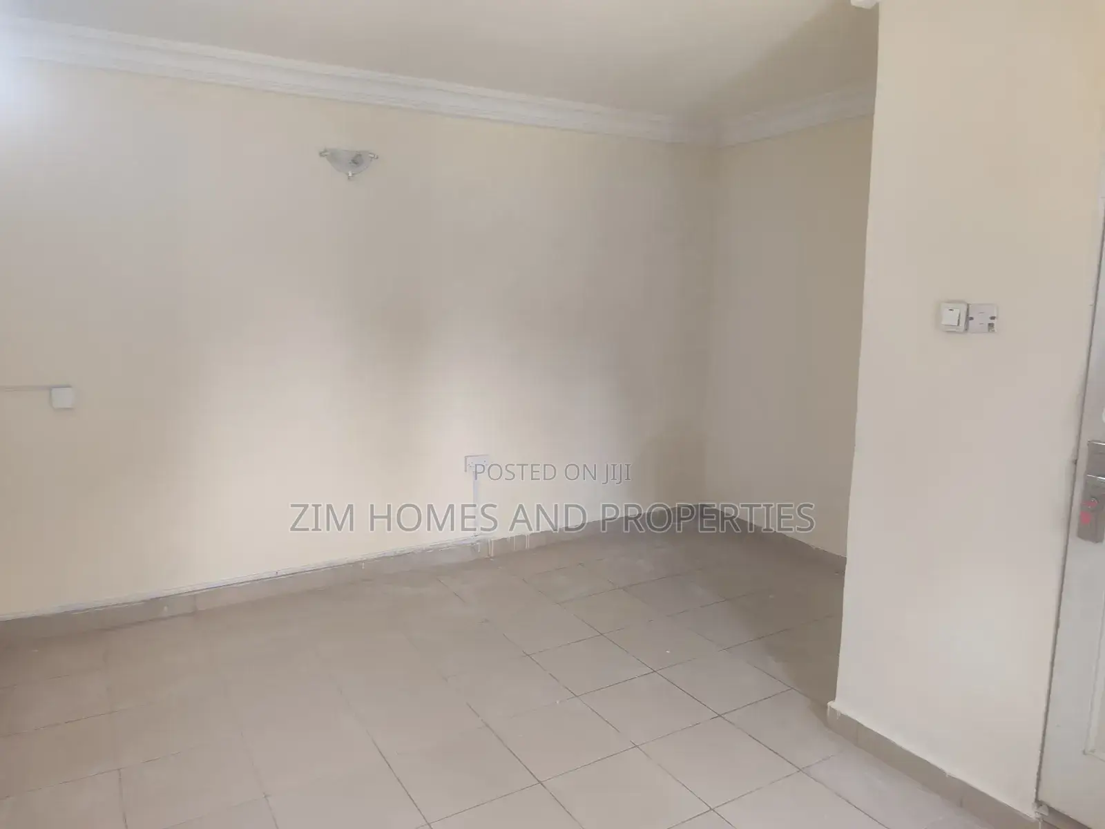 1bdrm Block of Flats in Zim Homes And, Apo Resettlement for rent