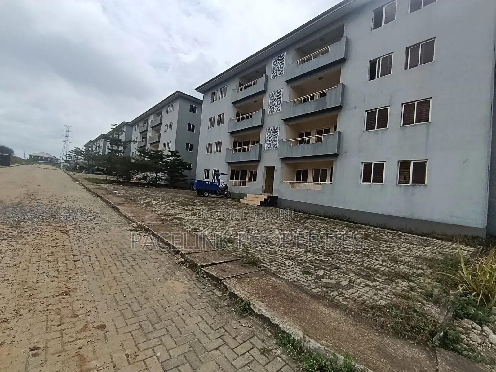 3bdrm Apartment in Ipaja Command for sale