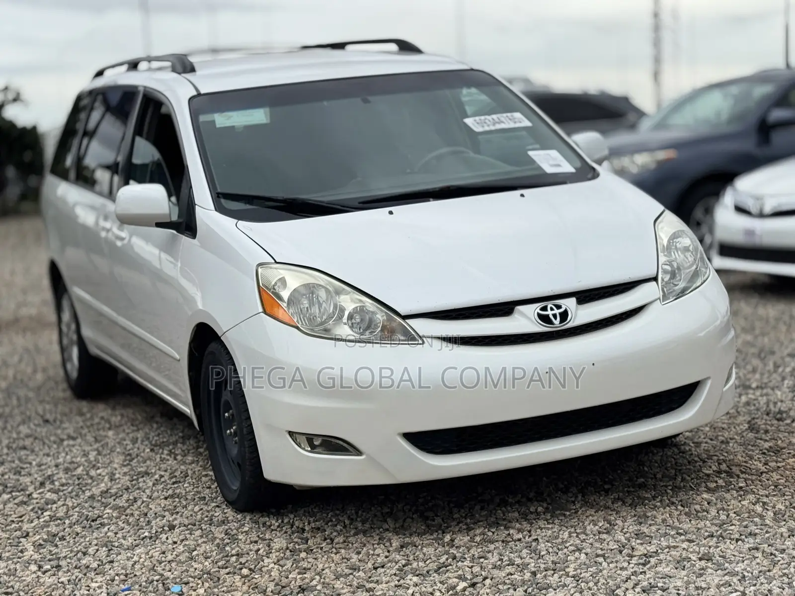 Toyota Sienna XLE 4WD 2007 White