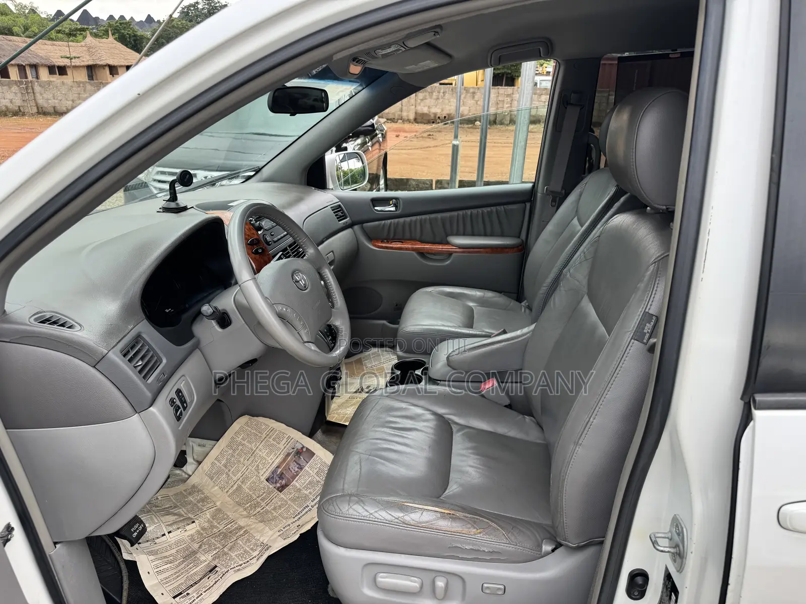 Toyota Sienna XLE 4WD 2007 White