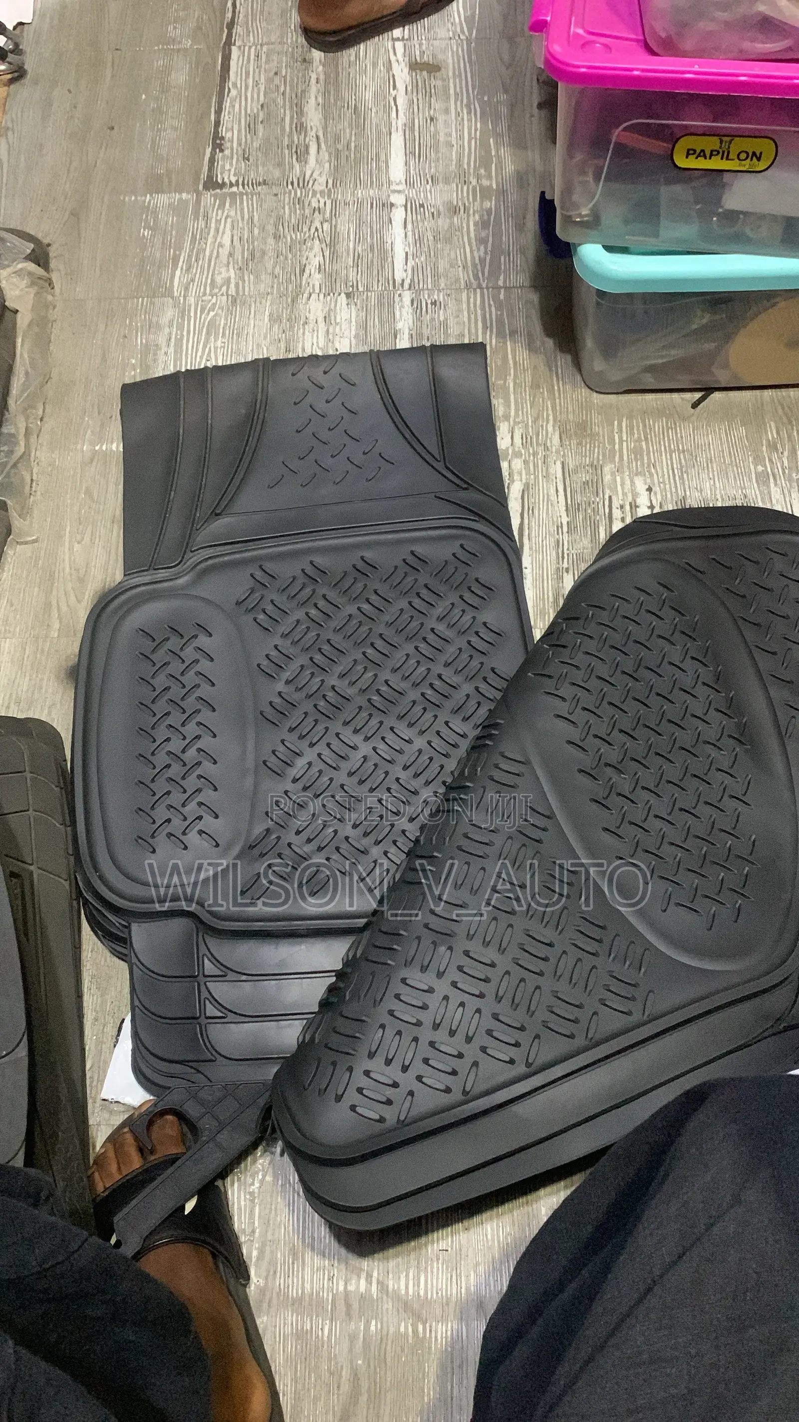 Seven Seater Universal Rubber Mat