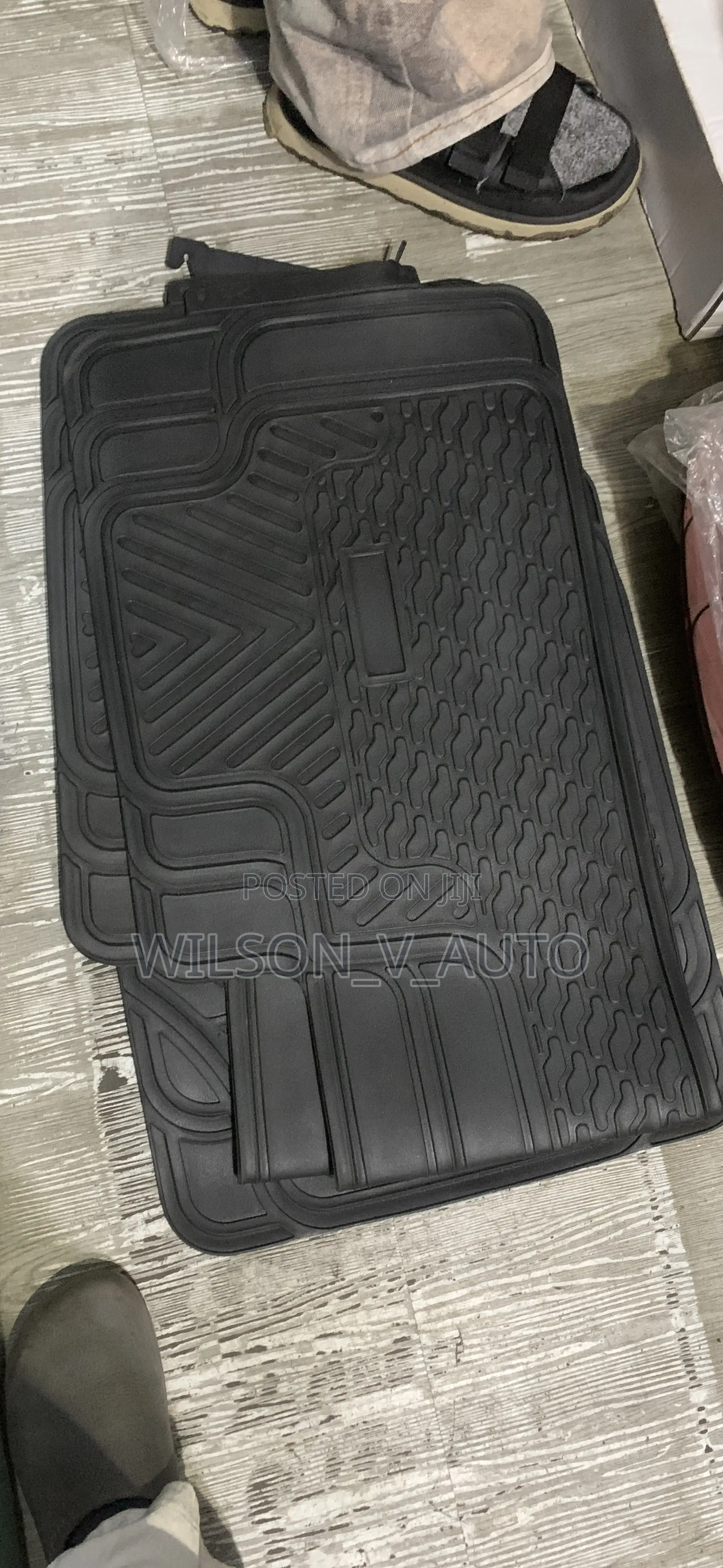Seven Seater Universal Rubber Mat