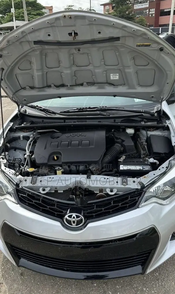 Toyota Corolla S 4dr Sedan (1.8L 4cyl CVT) 2014 Silver