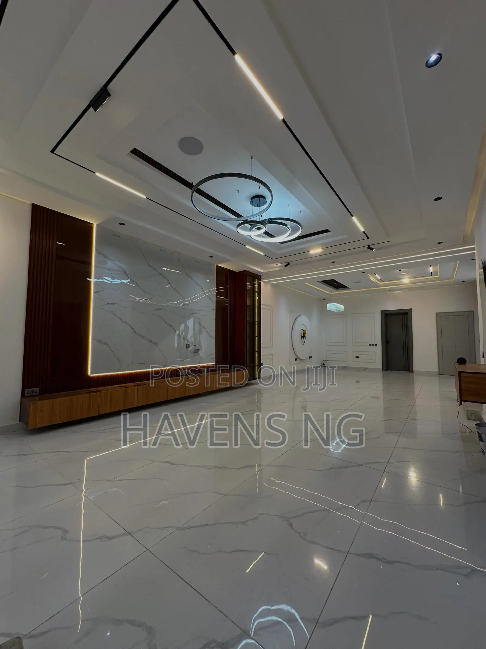 4bdrm Duplex in Utako for sale
