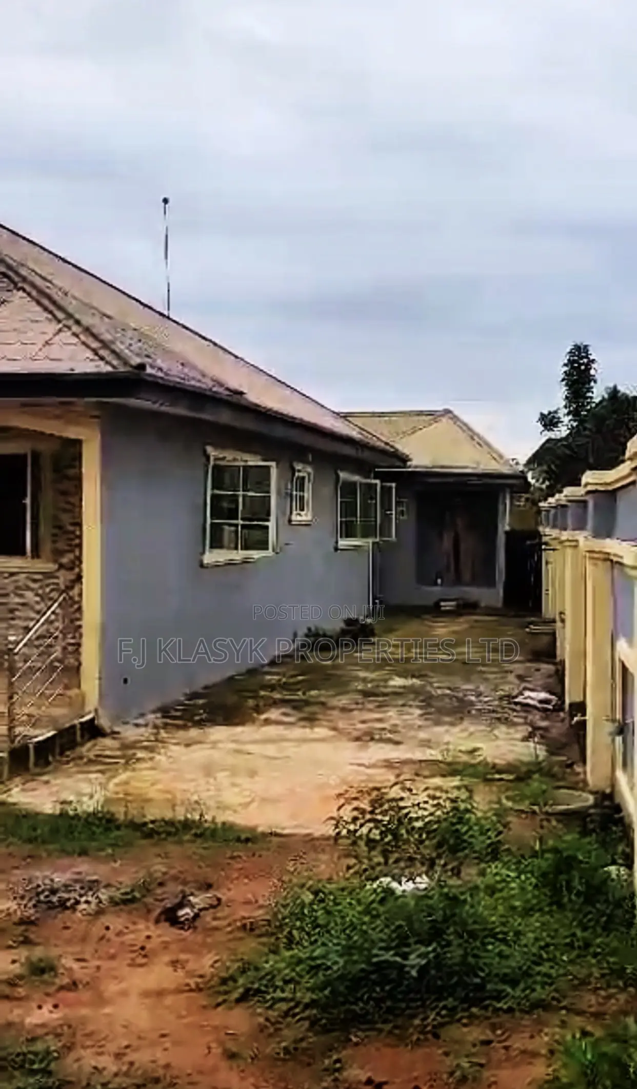 5bdrm Bungalow in Benin City for sale
