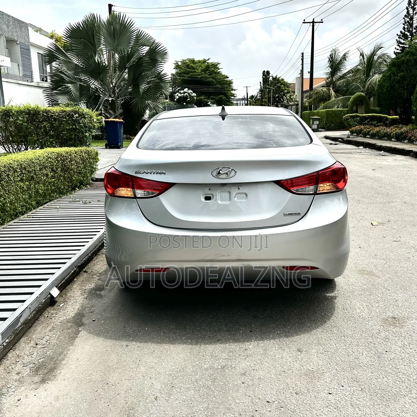 Hyundai Elantra Limited 2012 Silver