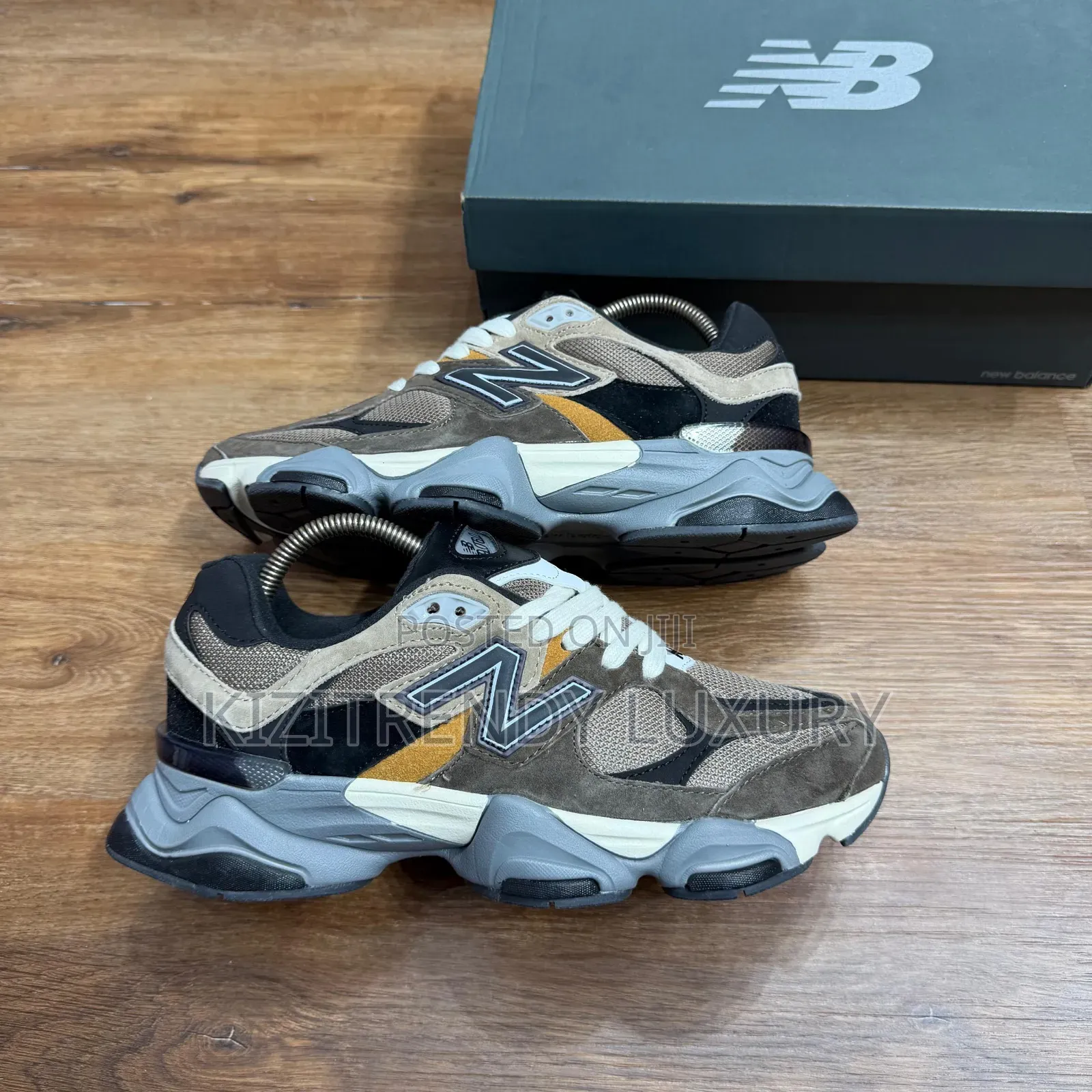 New Balance 9060