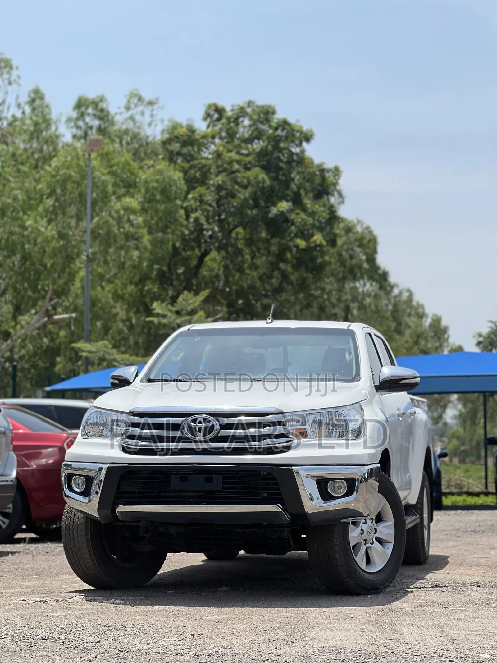Toyota Hilux SR5 4x4 2017 White