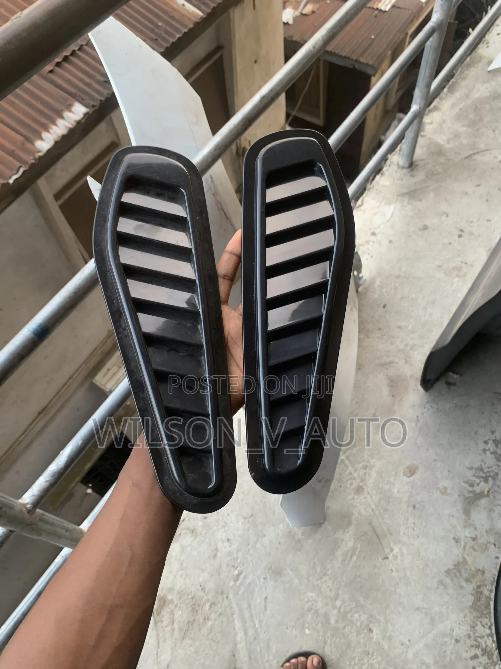 Universal Side Fender Vents