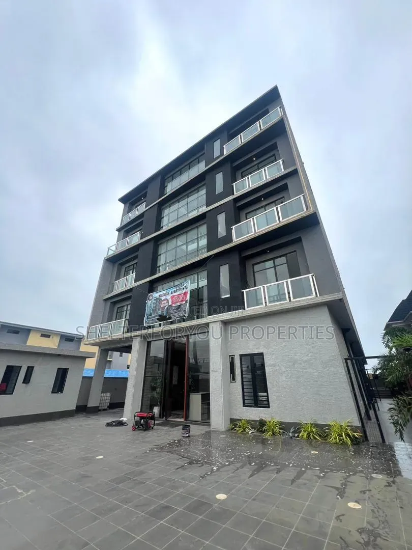 2bdrm Apartment in Lekki Expressway for sale