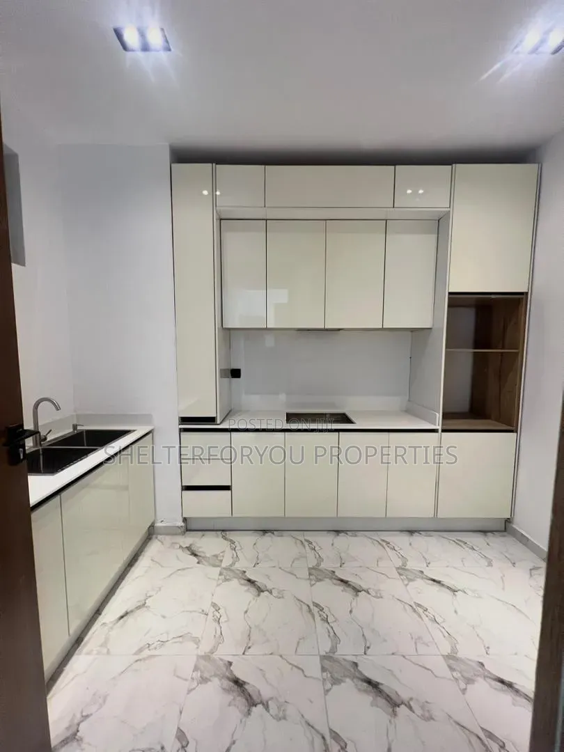 2bdrm Apartment in Lekki Expressway for sale