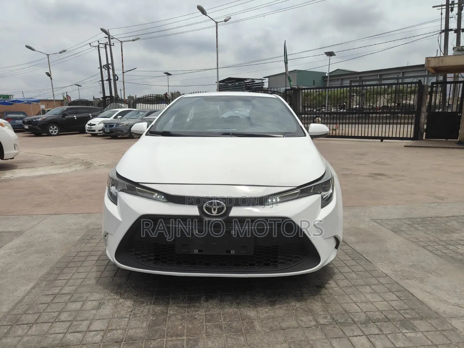 Toyota Corolla LE 2022 White