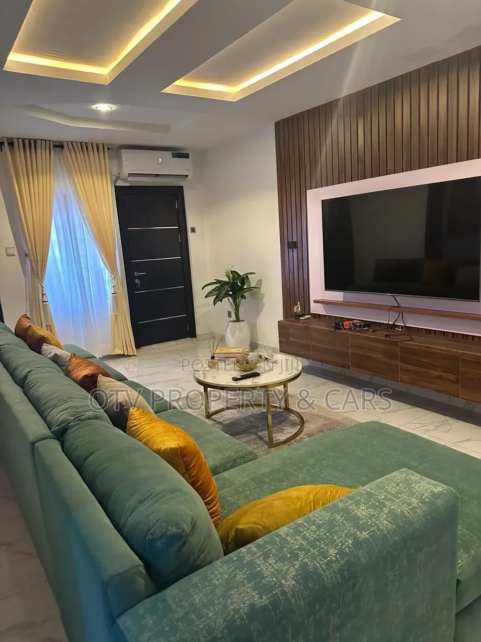 Furnished 14bdrm Block of Flats in Airport Road / Ikeja for sale