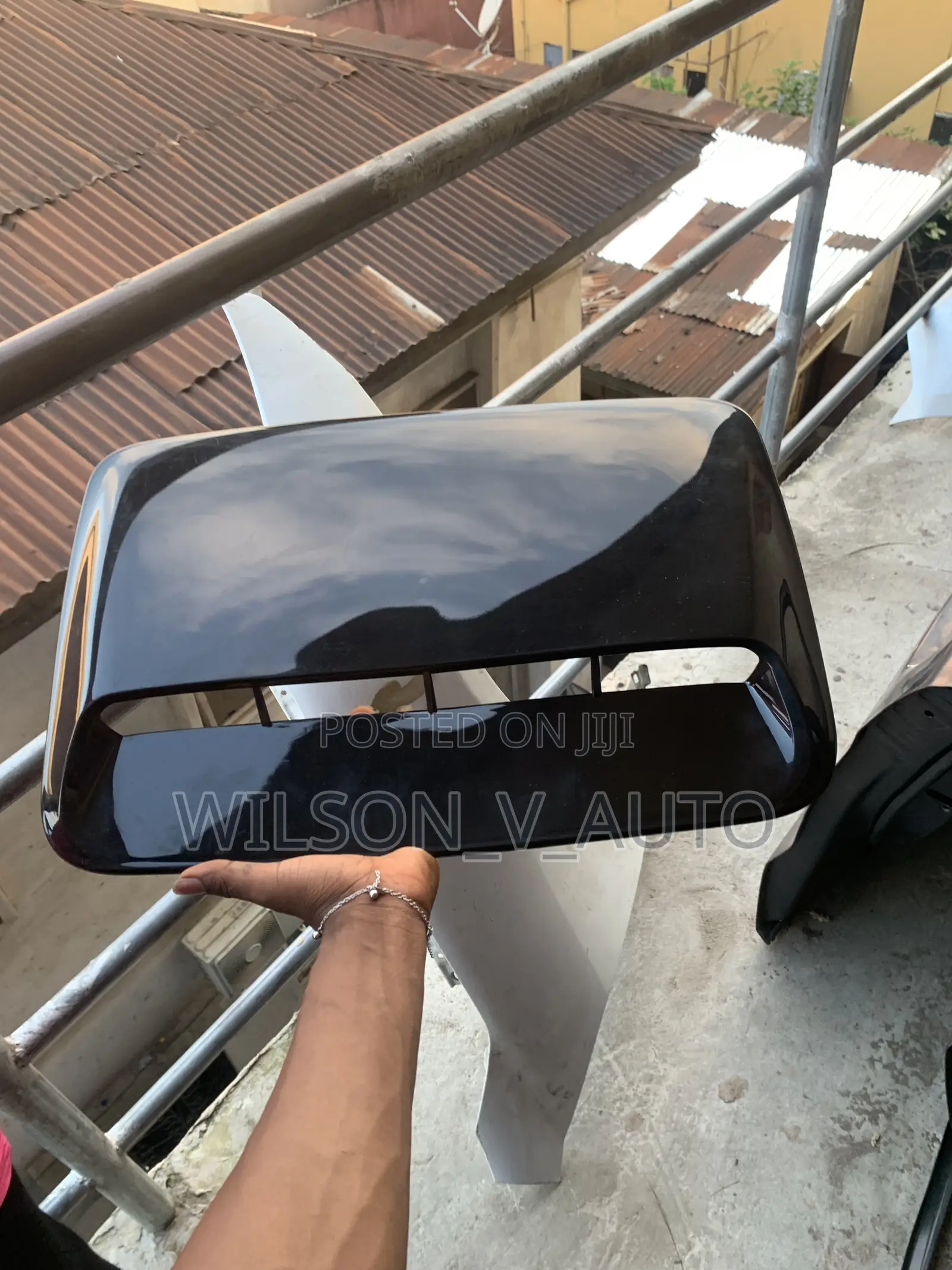 Sleek Gloss Black Bonnet Air Intake Scoop