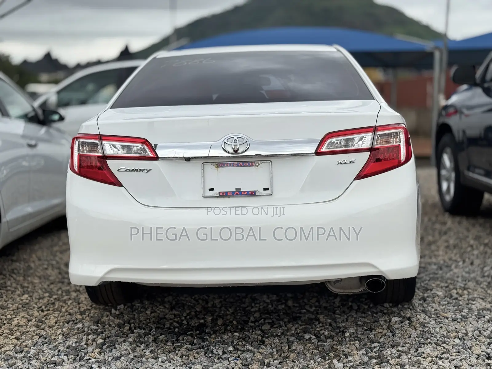 Toyota Camry XLE 4dr Sedan (2.5L 4cyl 6A) 2013 White