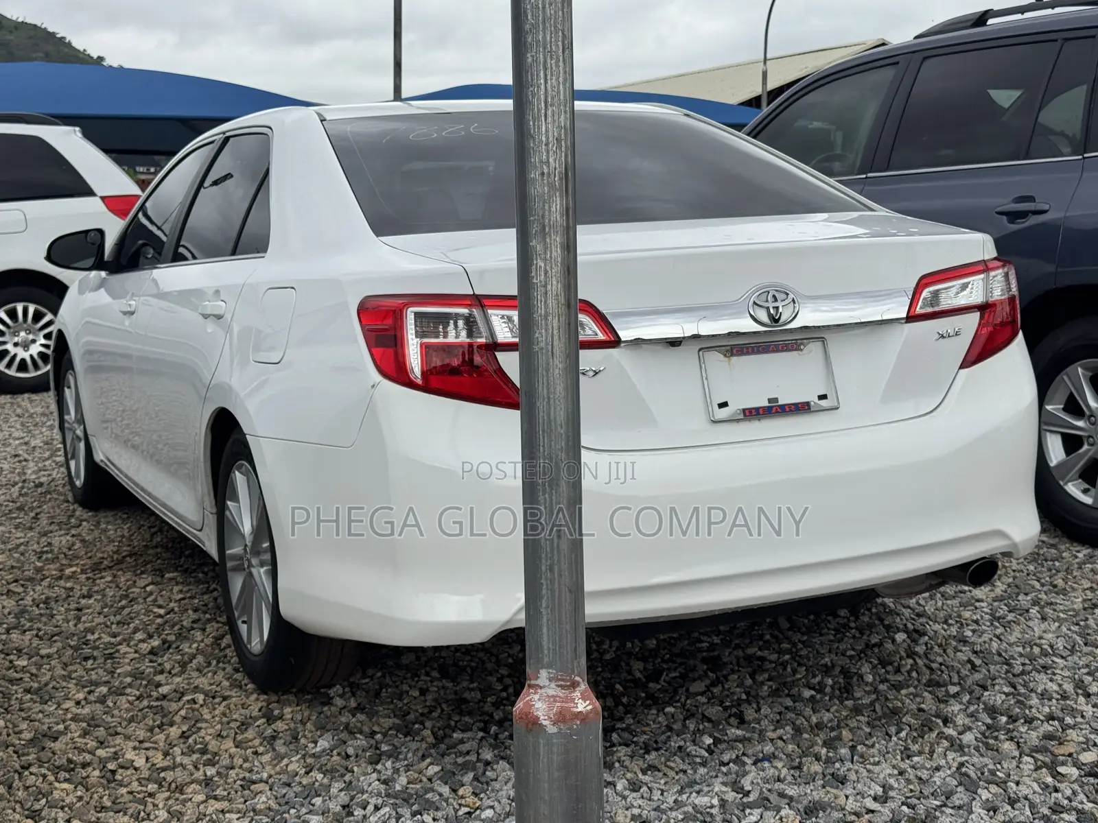 Toyota Camry XLE 4dr Sedan (2.5L 4cyl 6A) 2013 White