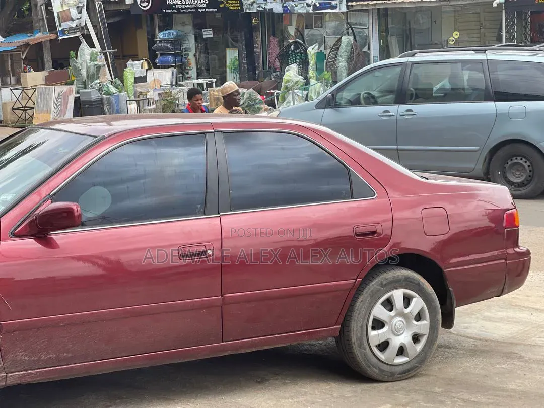 Toyota Camry 2001 Burgundy