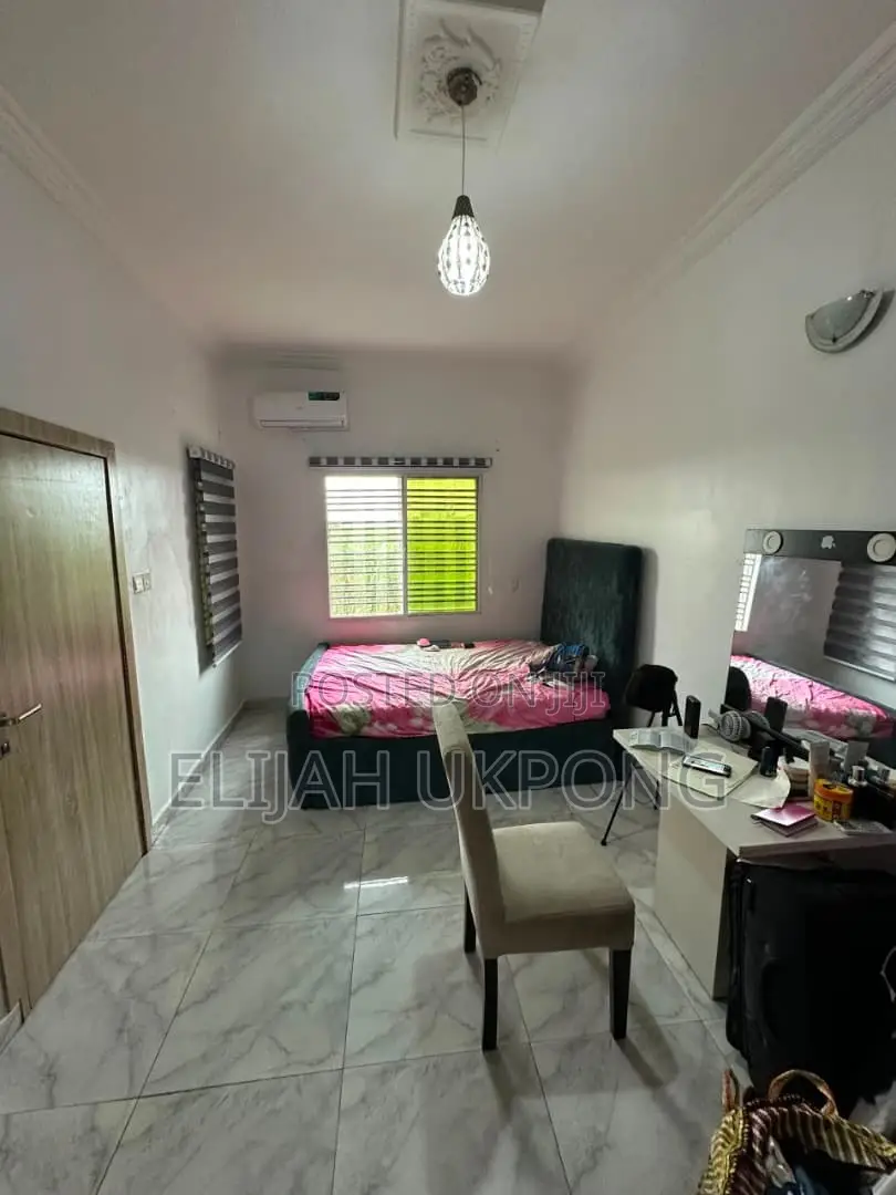 3bdrm Apartment in Chevron for rent