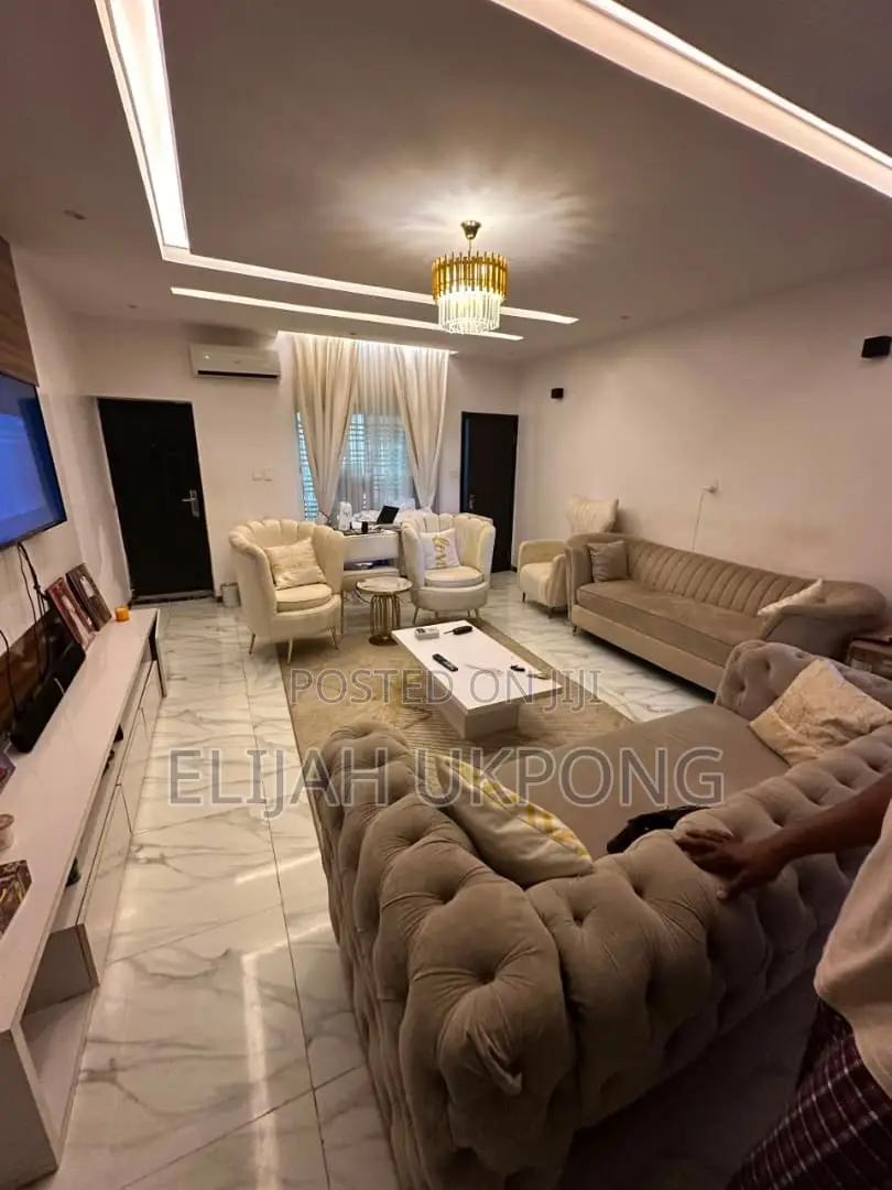 3bdrm Apartment in Chevron for rent