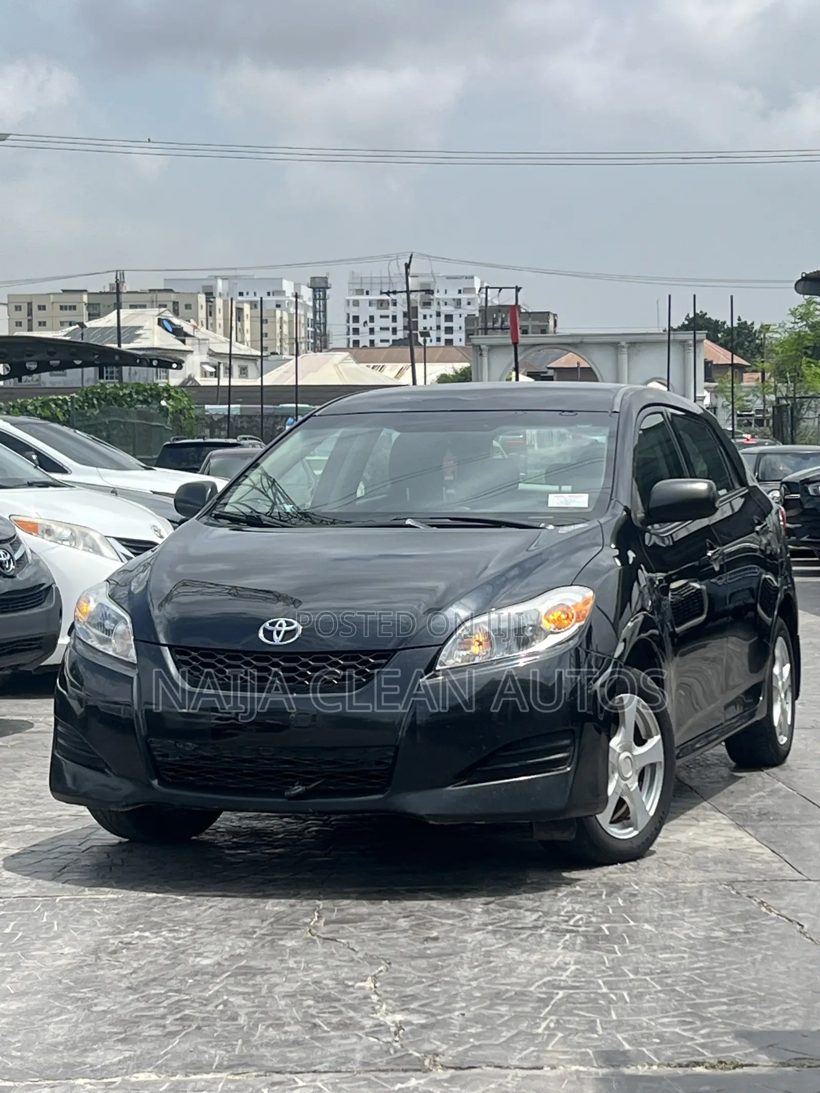 Toyota Matrix Hatchback FWD (1.8L 4cyl 5M) 2009 Black