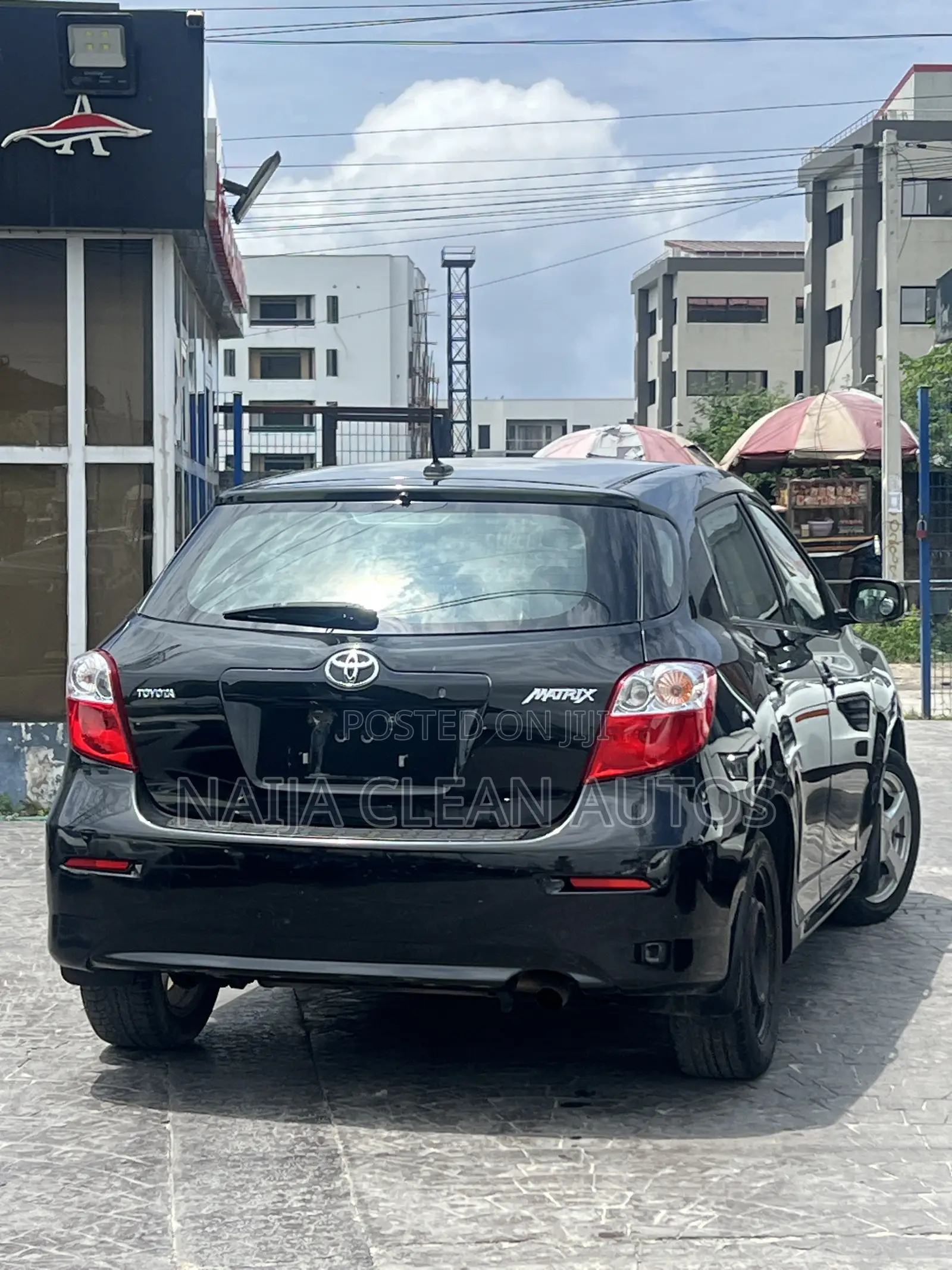 Toyota Matrix Hatchback FWD (1.8L 4cyl 5M) 2009 Black
