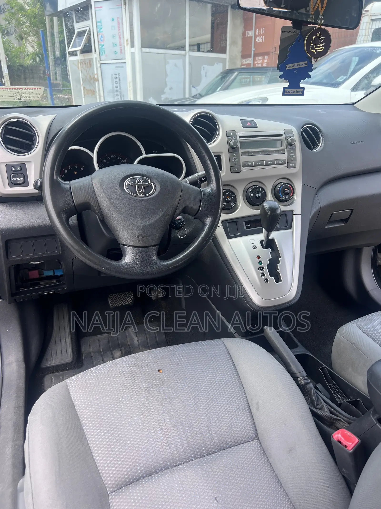 Toyota Matrix Hatchback FWD (1.8L 4cyl 5M) 2009 Black