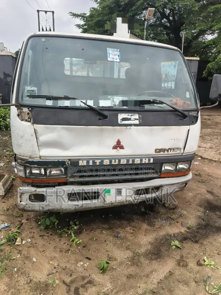 Mitsubishi Canter Truck 2002 Model White