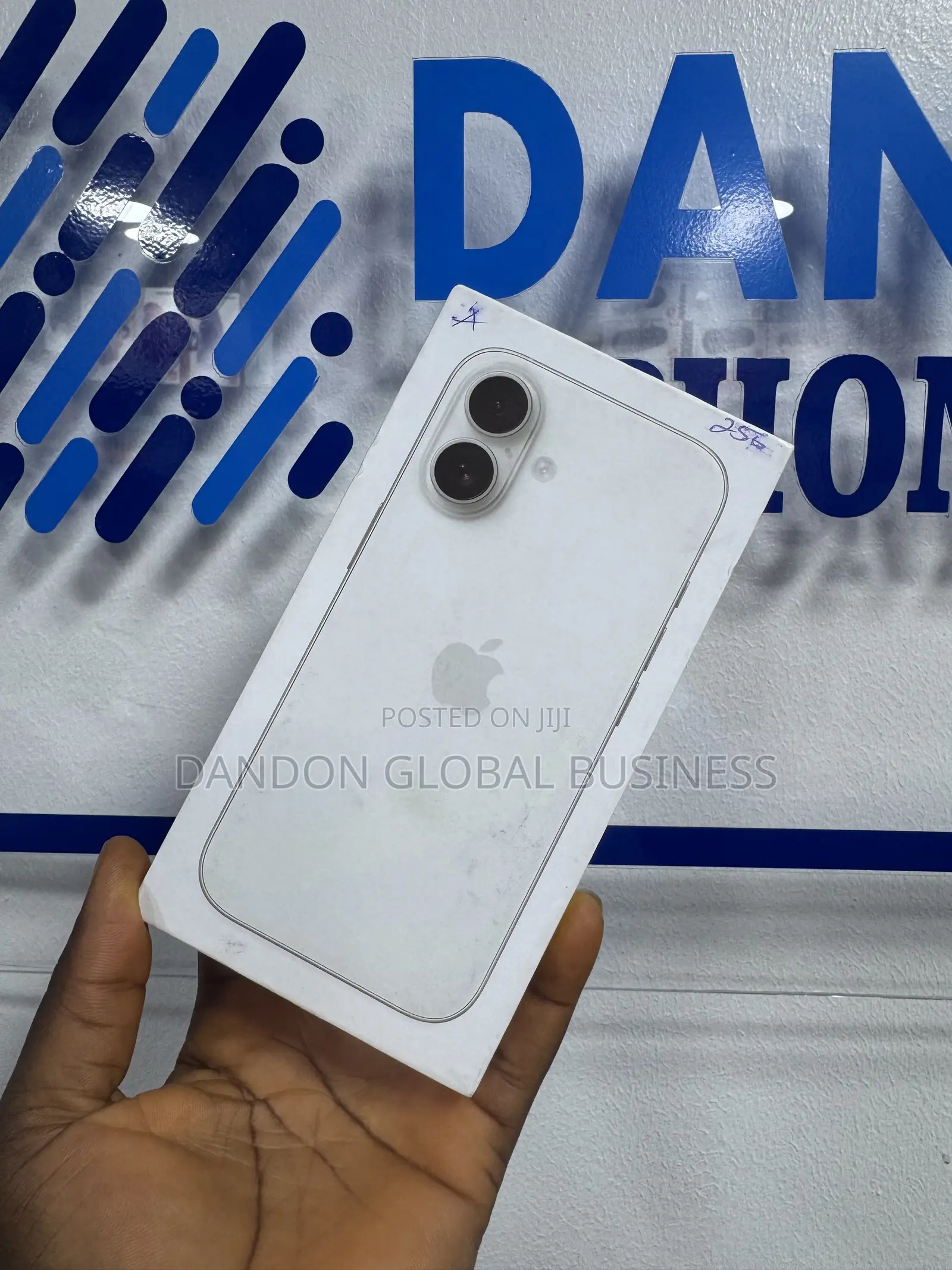 New Apple iPhone 16 256 GB White