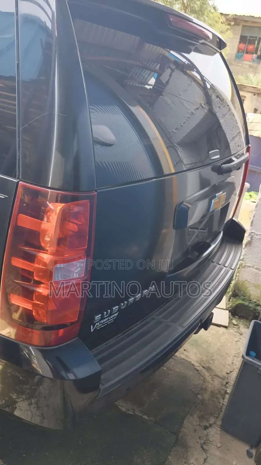 Chevrolet Suburban 2012 Black