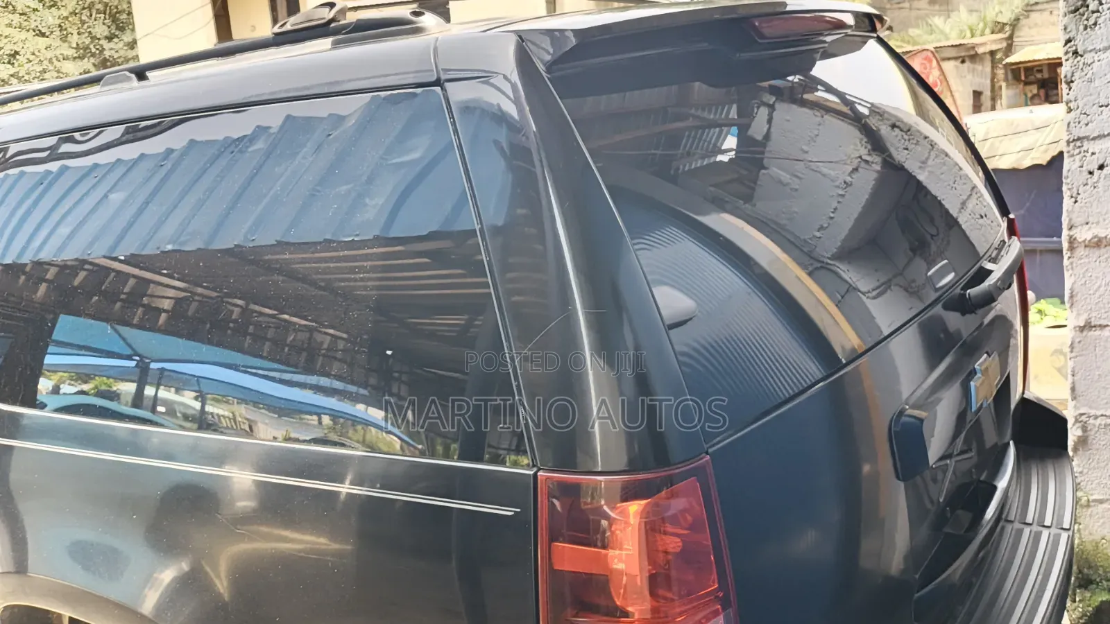 Chevrolet Suburban 2012 Black